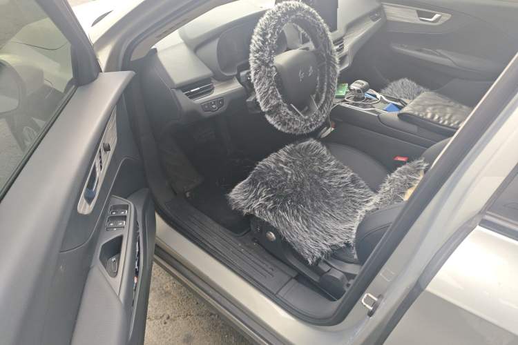 Used Hongqi E-QM5 2024 610 km PLUS Driver Seat