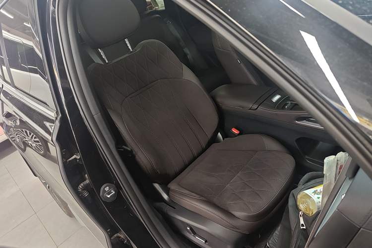 Used Geely Auto Monjaro L 2026 Model Oriental Yao 2.0TD Automatic Xiaohan Edition Right Front Seat