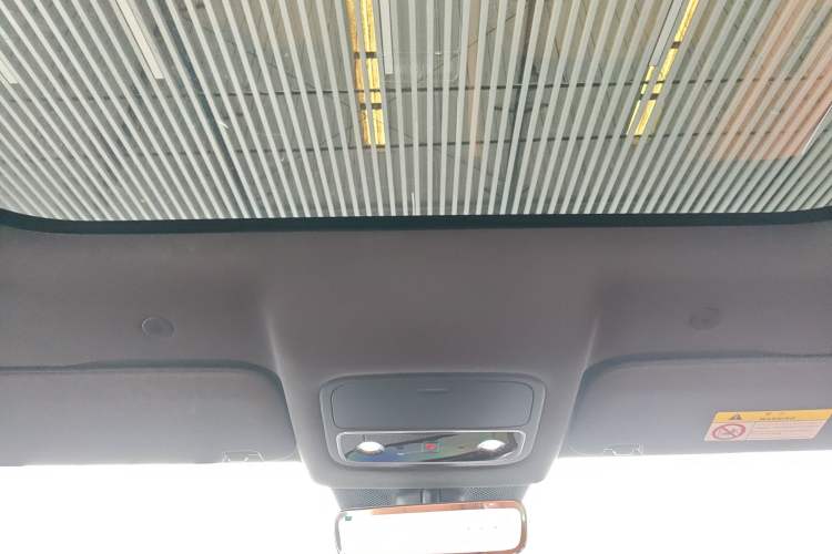 Used Hima AITO M9 2025 Extended-Range Ultra Version 52 kWh 6-Seater Headliner