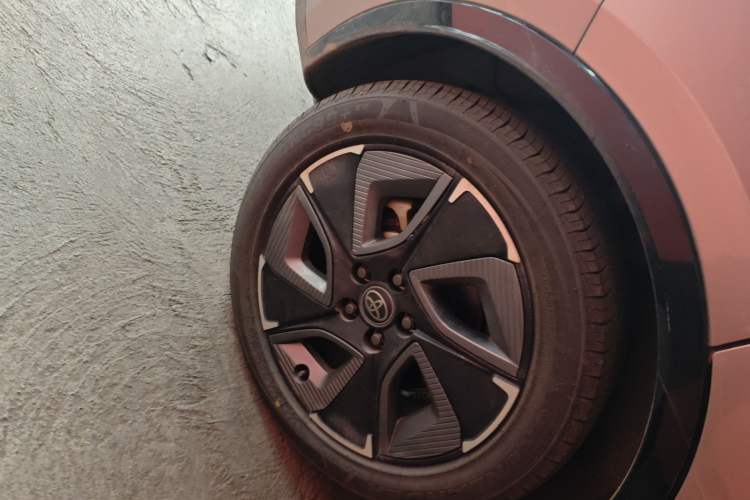 Used Toyota bZ3 2023 616 km Long-Range Premium
