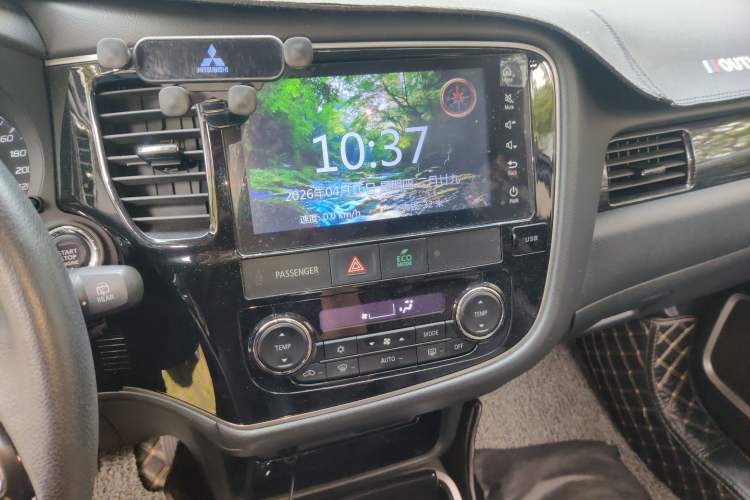 Used Mitsubishi Outlander 2018 2.4L 4x4 Elite Edition 5 Seats Audio And AC Panel