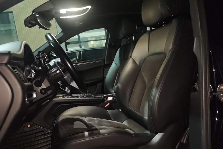 Used Porsche Macan 2017 Macan 2.0T