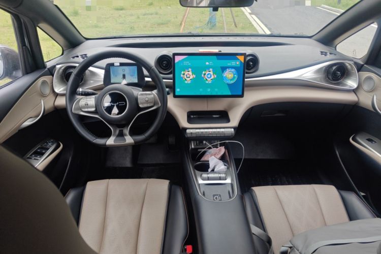 Used BYD Dolphin 2023 420 km Fashion Edition
