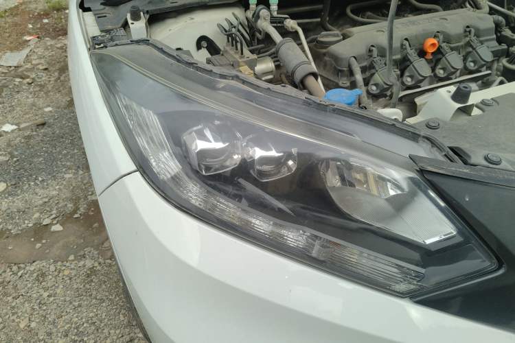 Used Honda Vezel 2015 1.8L CVT Four-Wheel Drive Flagship Model
