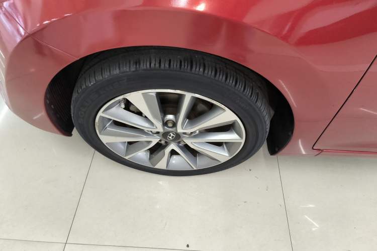 Used Hyundai Elantra (5th Generation / Langdong) 2015 1.6L Automatic Leading Model
