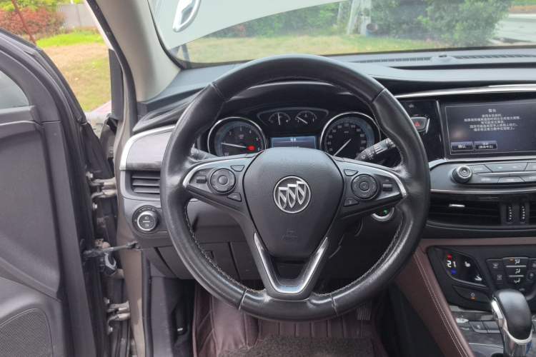 Used Buick Envision 2015 20T Four-Wheel Drive Luxury Model Steering Wheel