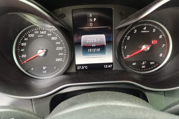 Used Mercedes-Benz GLC 2018 Facelifted GLC 260 4MATIC Dynamic Edition Odometer Close Up