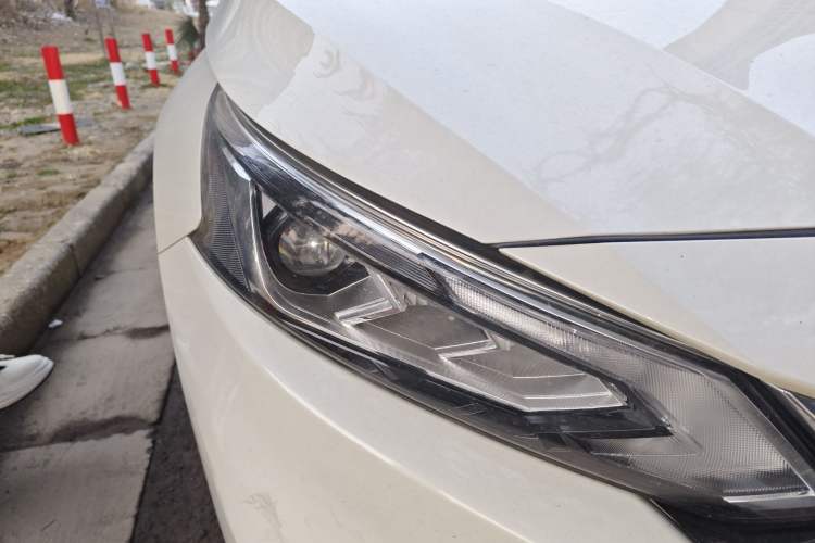 Used Nissan Teana 2020 Revised Version 2.0L XL Upper Smart Drive Edition Right Front Headlight