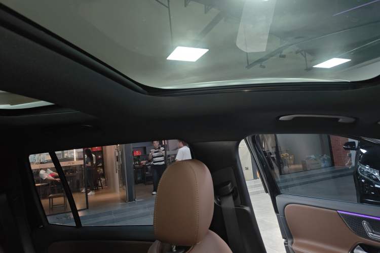 Used Mercedes-Benz GLB 2024 GLB 220 Dynamic Edition Headliner