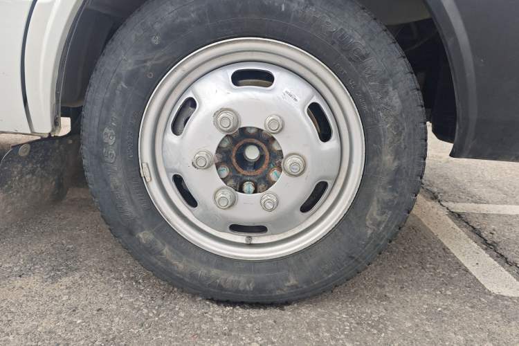 Used Iveco Daily 2023 2.5T A37M1 Long Wheelbase Mid-Height Dual-Tire Side-Sliding Doors 5–9 Seats