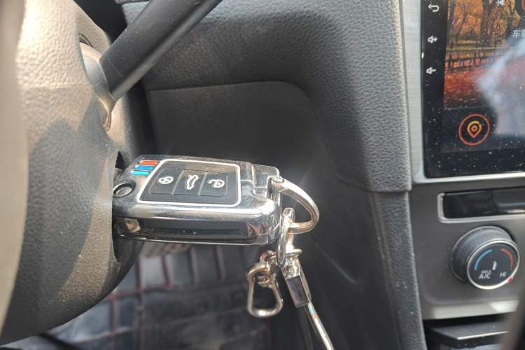 Used Volkswagen Golf 2016 230TSI Automatic Comfort Version Vehicle Key