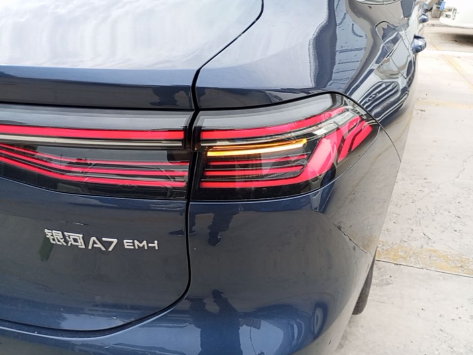 Geely Galaxy A7 2025 Model EM-i 150km Starship Edition — снимка 9