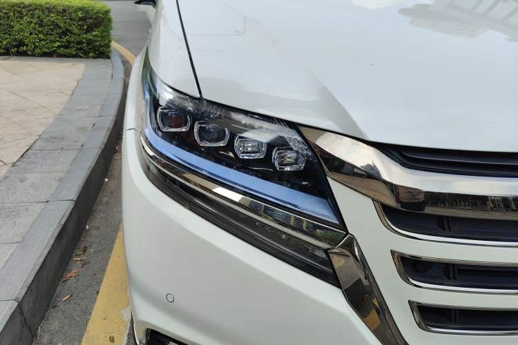 Used Honda Elysion 2019 2.0L Hybrid Supreme Edition