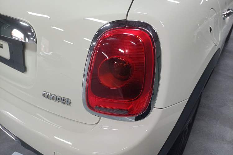 Used MINI MINI 2016 1.5T COOPER Five-Door Edition