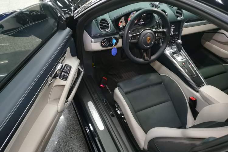 Used Porsche 718 2020 Cayman 2.0T