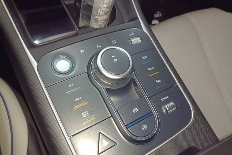 Used BYD Destroyer 05 2024 Honor Edition DM-i 120KM Luxury Model
