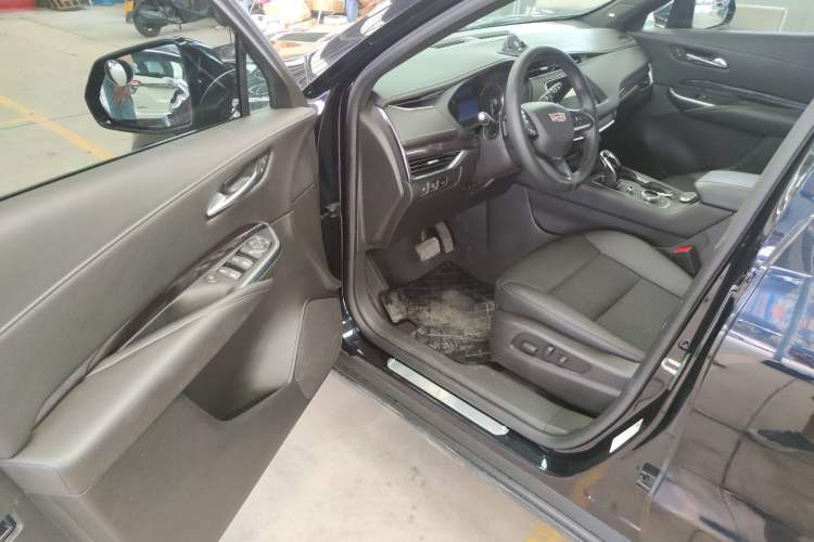 Used Cadillac XT4 2021 28T Two-Wheel Drive Tech Edition