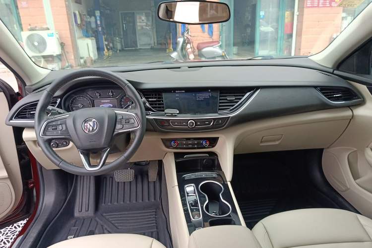 Used Buick Regal 2020 552T Elite Edition Center Console