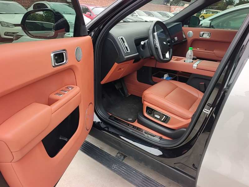 Used Li Auto L8 2023 Air model — 15
