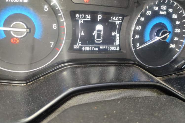 Used Dongfeng Fengon 580 2016 1.5T CVT Luxury Model
