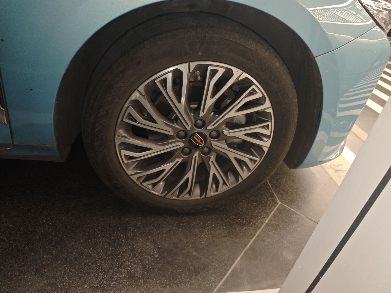 Hongqi H5 2023 2.0T Automatic Smart Connect Flagship Edition - Chinese Trim Chang — снимка 8