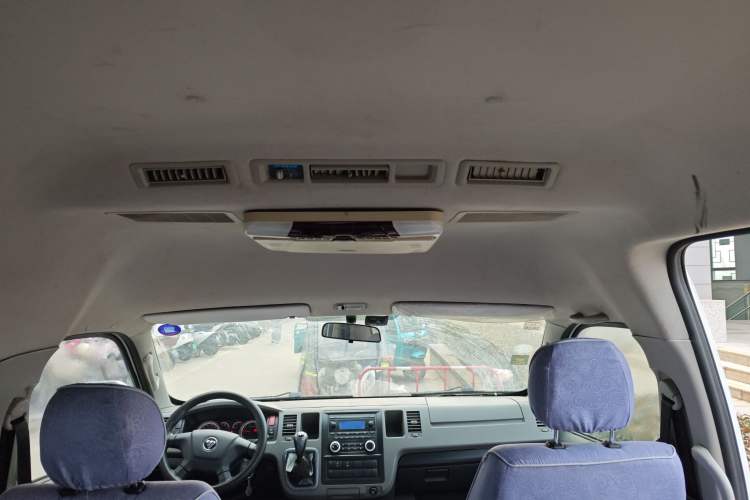 Used Foton Scenic G9 2017 2.4L Gasoline Commercial Version Long Wheelbase 9-Seater 4G69
