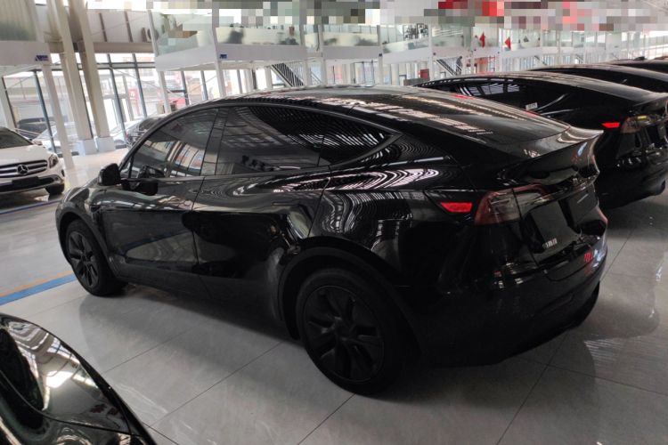 Used Tesla Model Y 2023 Rear-Wheel-Drive Version
