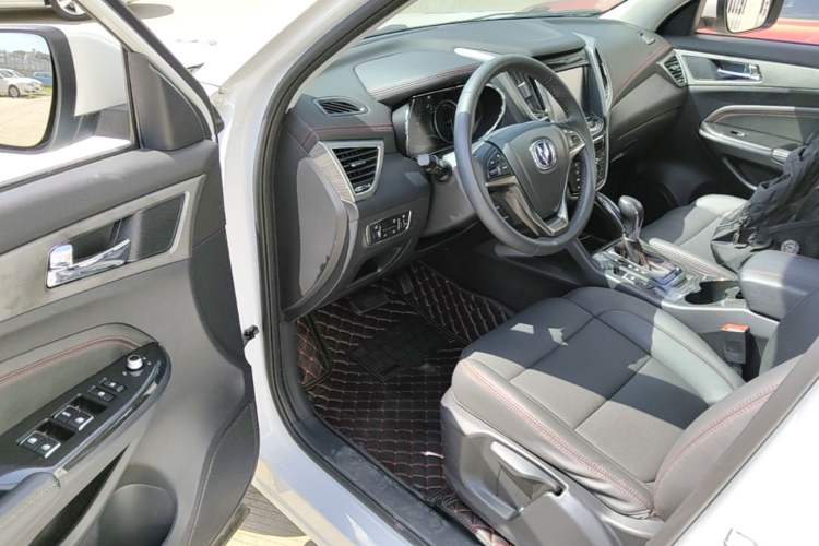 Used CHANGAN CS75 2017 Shangkui Edition 1.5T Automatic Fengyue Model
