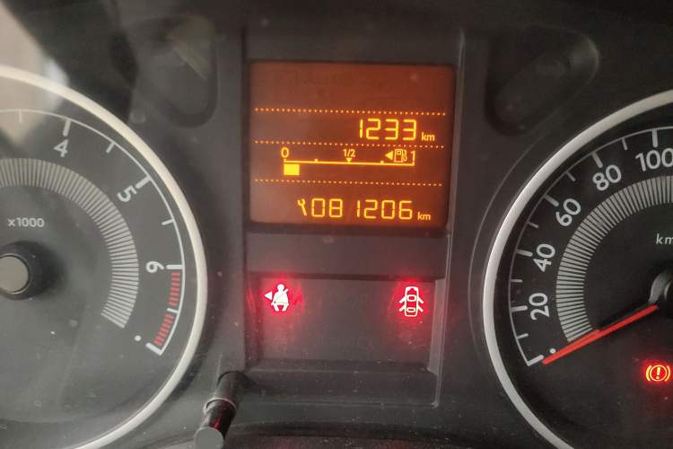 Used Peugeot 301 2014 1.6L Manual Luxury Edition