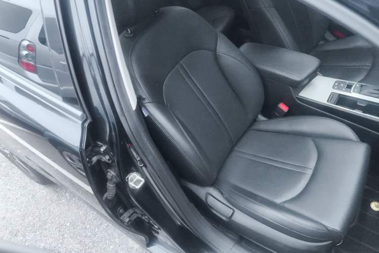 Used Kia K5 New Energy 2018 2.0L ZhiZun Edition
