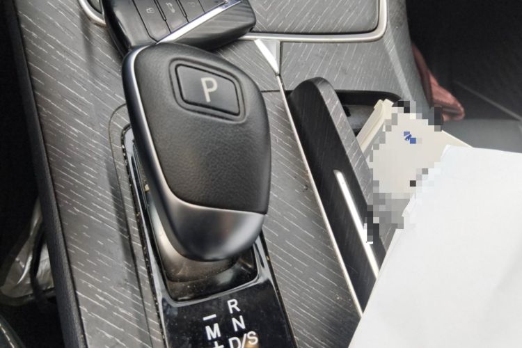 Used Venucia V 2021 260T Idol Edition
