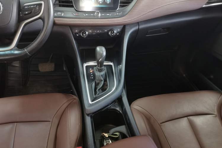 Used Buick GL6 2018 18T 6-Seater Luxury Model
