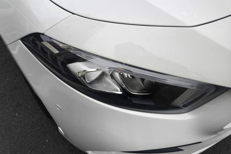 Used Mercedes-Benz A-Class 2022 Revised Version A 200 L Sport Sedan Fashionable Style
