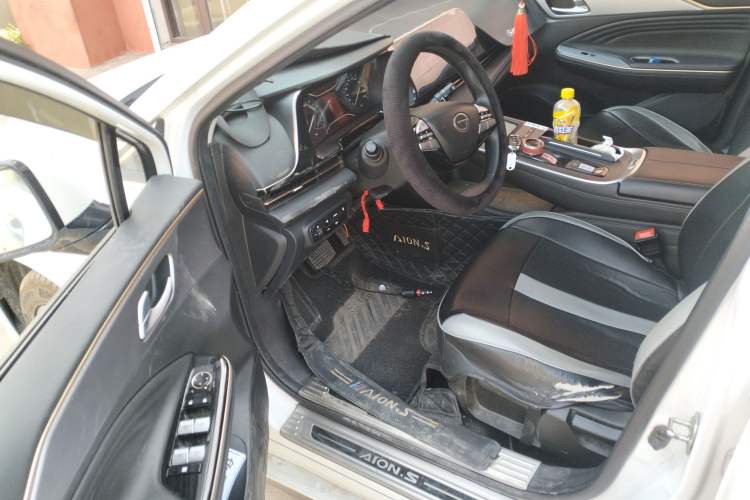 Used AION S 2023 Meizu 580 Lithium Iron Phosphate Driver Seat