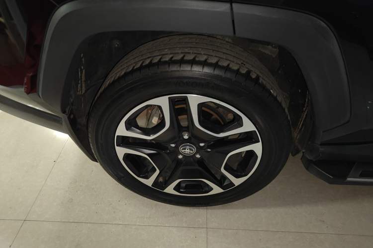 Used Toyota RAV4 2020 2.0L CVT Two-Wheel Drive Prestige Edition