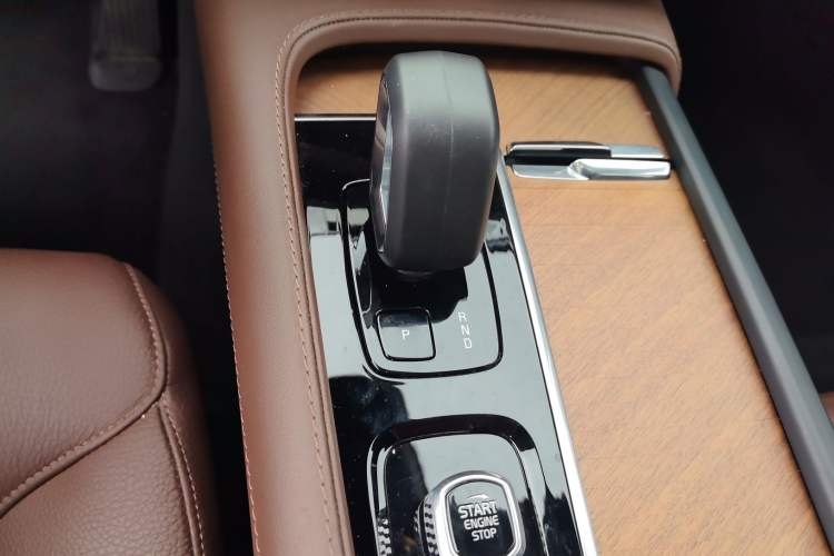 Used Volvo XC90 2023 B6 Zhiyi Luxury Edition 7-Seater
