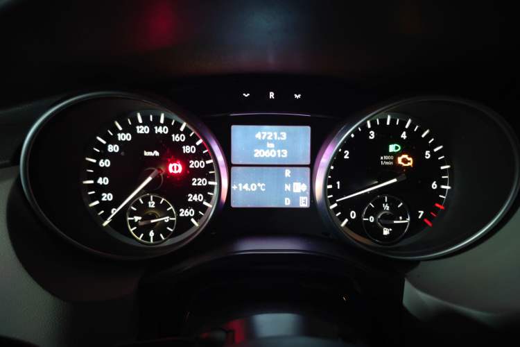 Used Mercedes-Benz R-Class 2015 R 320 4MATIC Luxury Model
