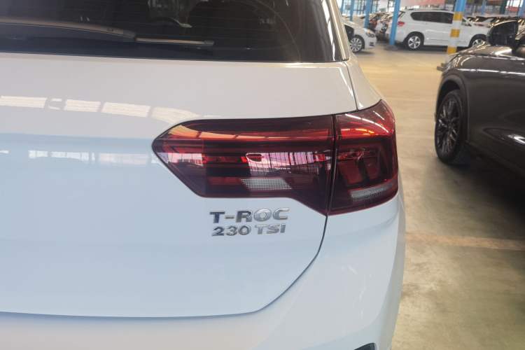 Used Volkswagen T-ROC 2019 230TSI DSG Two-Wheel-Drive Advanced Version China VI Standard Right Rear Taillight