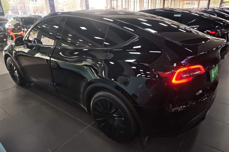 Used Tesla Model Y 2023 Rear-Wheel-Drive Version