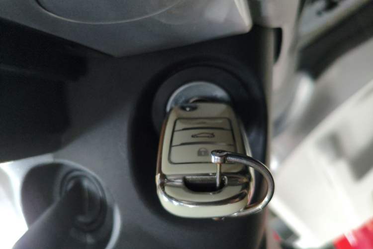 Used CHANGAN NEVO Lumin 2025 205 km Xiangqin Version Interior 1