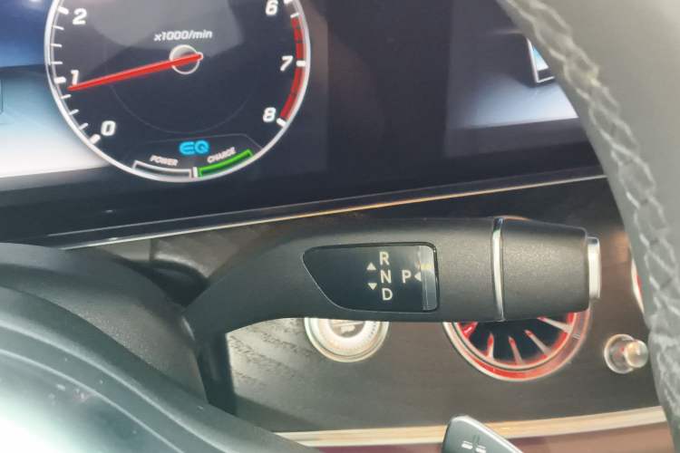 Used Mercedes-Benz E-Class 2019 E 260 L Sport Edition Gear Lever