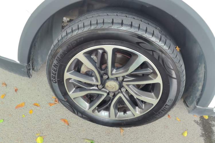 Used Baojun 730 2019 1.5T CVT Fashion Model 7 Seats China VI Emission Standard Exterior 2