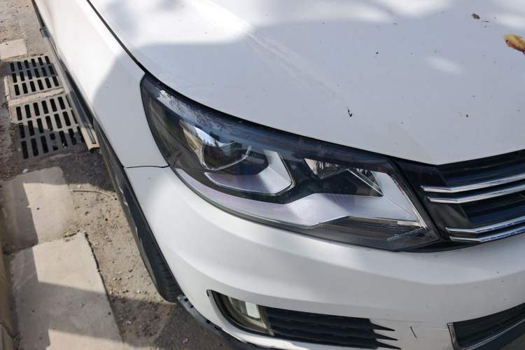 Used Volkswagen Tiguan 2016 300TSI Automatic Two-Wheel Drive Luxury Edition Right Front Headlight