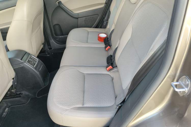 Used Skoda Yeti 2014 1.4TSI DSG Vibrant Edition Left Rear Seat