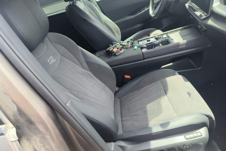 Used Volkswagen Teramont 2025 Tiguan Pro 450TSI Four-Wheel Drive Summit Edition
