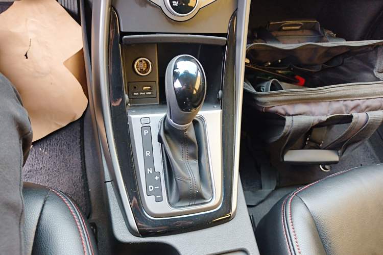 Used Hyundai Elantra (5th Generation / Langdong) 2016 1.6L Automatic Prestige Model
