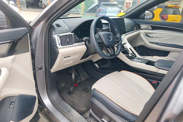 Used BYD Song PLUS New Energy 2021 DM-i 110KM Flagship Model Driver Seat