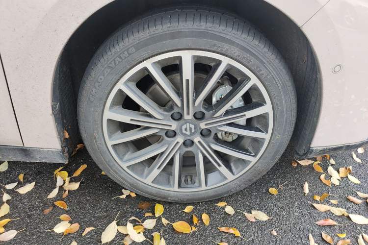 Used Leapmotor B01 2025 650 Enjoyment Edition Right Front Wheel Hub