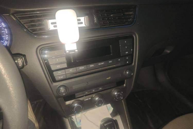 Used Skoda Octavia 2016 1.6L Automatic Chuanxing Edition
