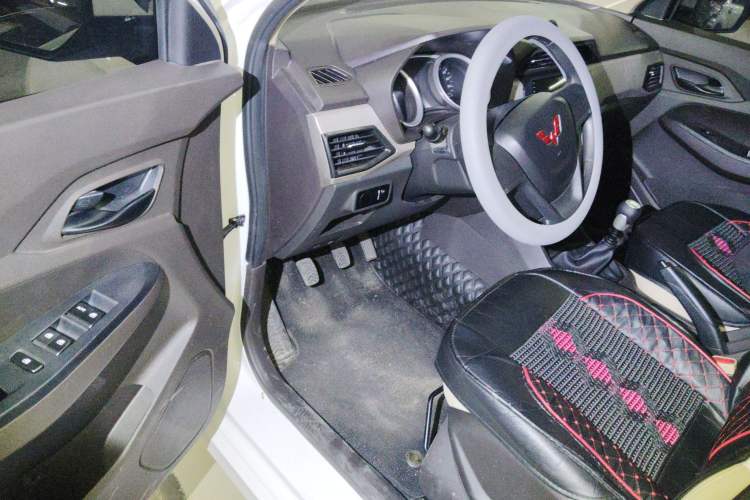 Used Wuling Hongguang 2021 1.5L Revised S Standard Version Hydraulic-Power-Assisted LAR